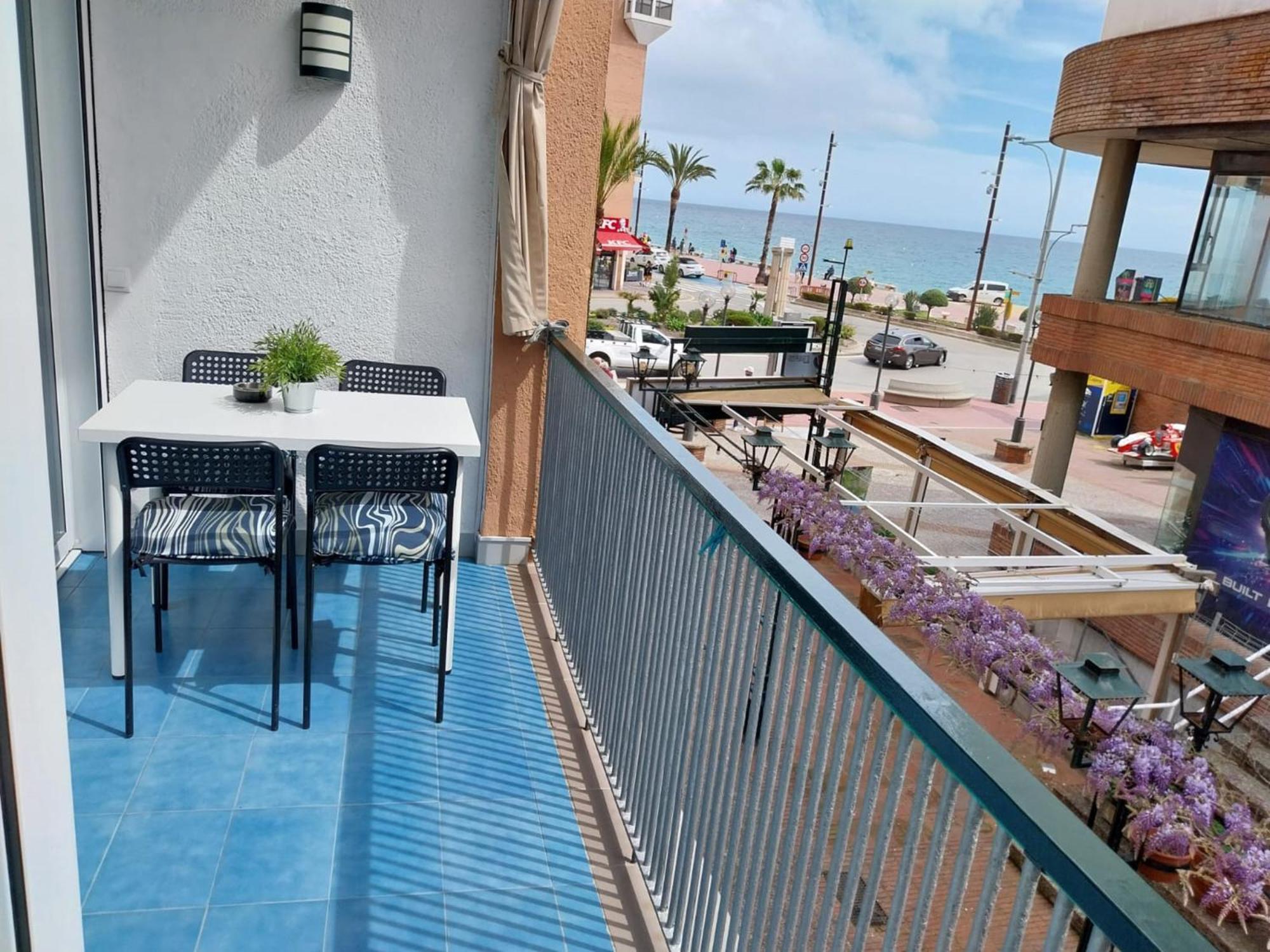 Apartamento APARTAMENTO con TERRAZA VISTAS AL MAR Lloret de Mar Exterior foto